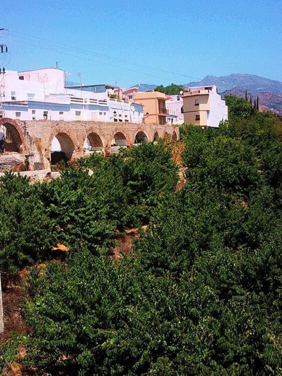 Ferienwohnung Fabulosa Casa En El Corazon De San Sebastian Almuñécar Exterior foto