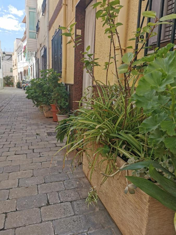 Ferienwohnung Fabulosa Casa En El Corazon De San Sebastian Almuñécar Exterior foto