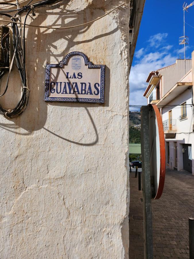 Ferienwohnung Fabulosa Casa En El Corazon De San Sebastian Almuñécar Exterior foto
